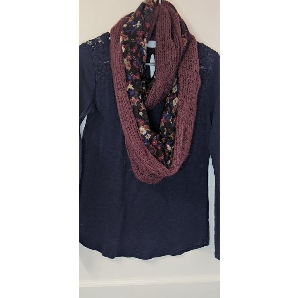 Maurices blue lace shirt w/infinity scarf
